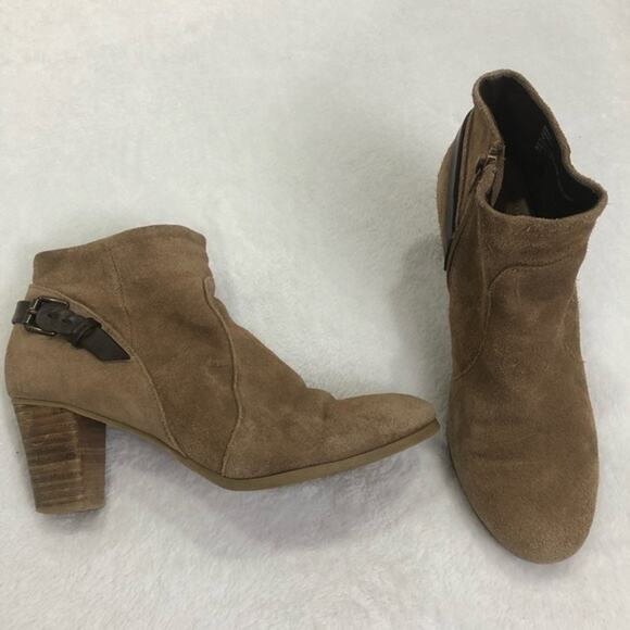 Bass Ayda Tan Suede Heeled Ankle Booties Size 7.5 - Picture 1 of 7